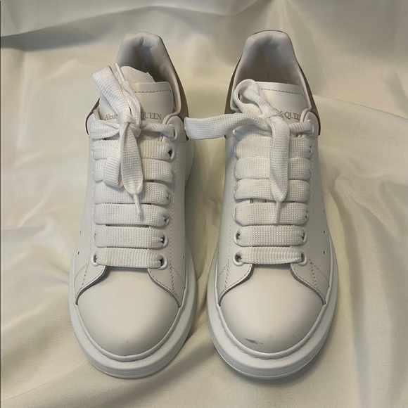 Alexander McQueen Shoes - Alexander McQueen White Lace-Up Sneakers (used)